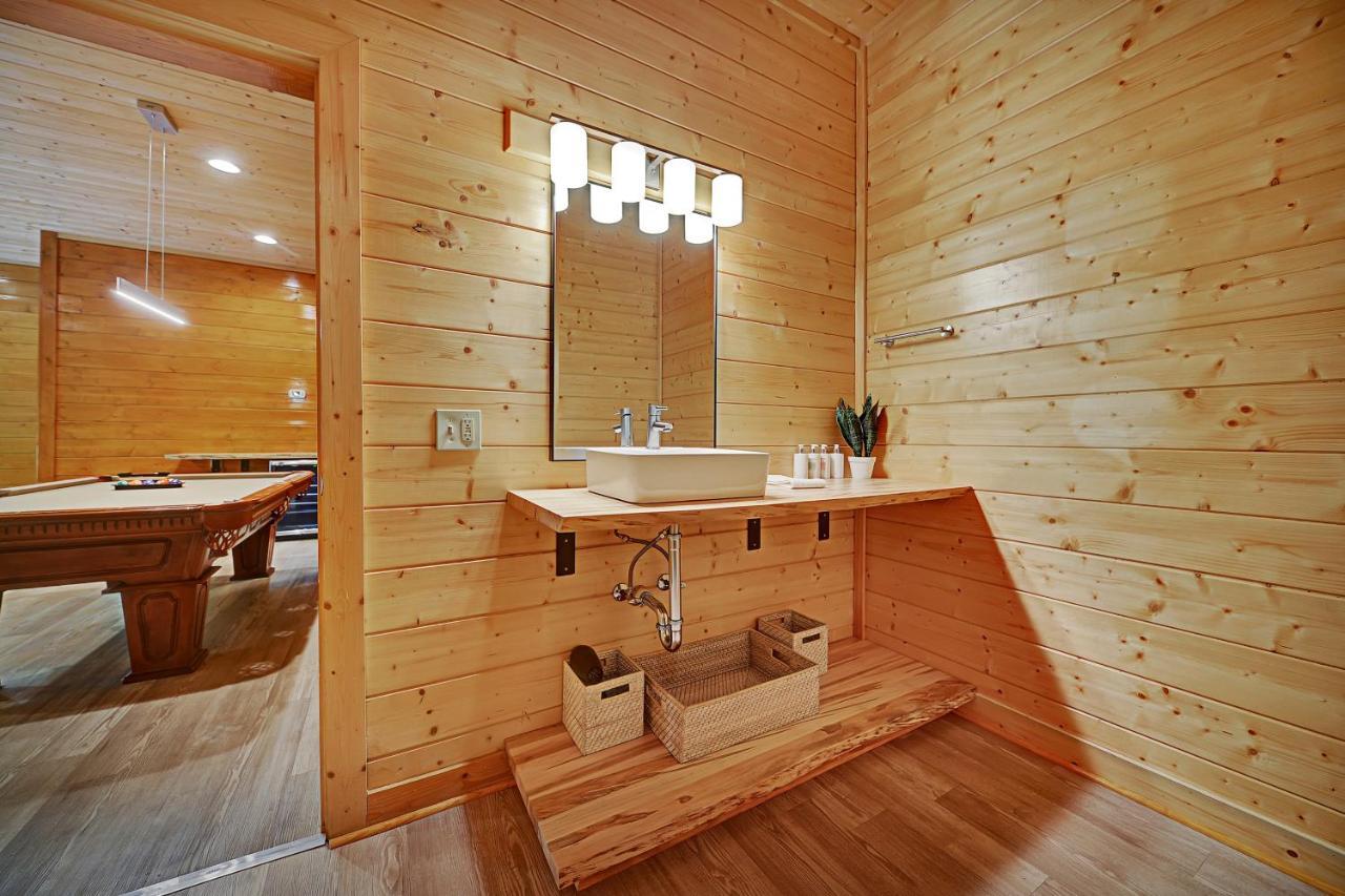 Gorgeous Large Mountain View Cabin W Hot Tub, Free Wifi, Games Villa Sevierville Luaran gambar