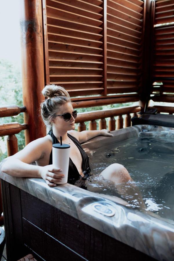 Gorgeous Large Mountain View Cabin W Hot Tub, Free Wifi, Games Villa Sevierville Luaran gambar