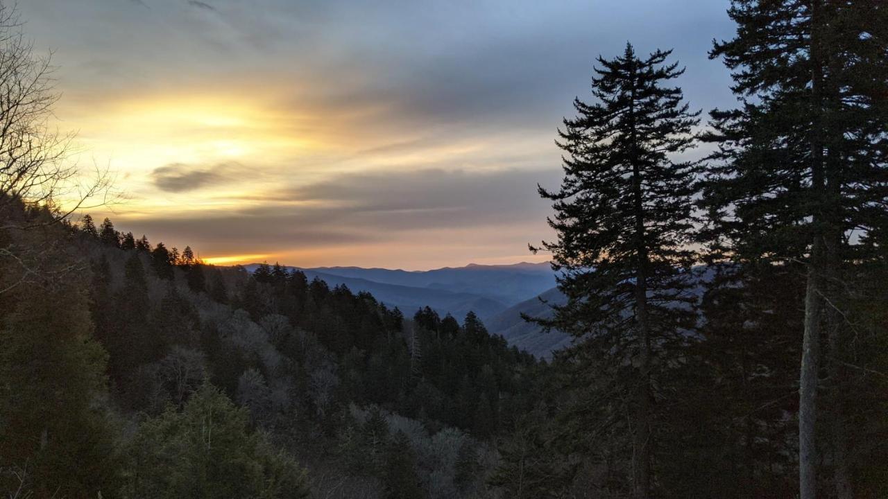 Gorgeous Large Mountain View Cabin W Hot Tub, Free Wifi, Games Villa Sevierville Luaran gambar
